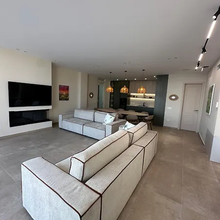 Villa Palasea *