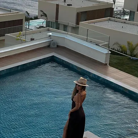 Palasea فيلة